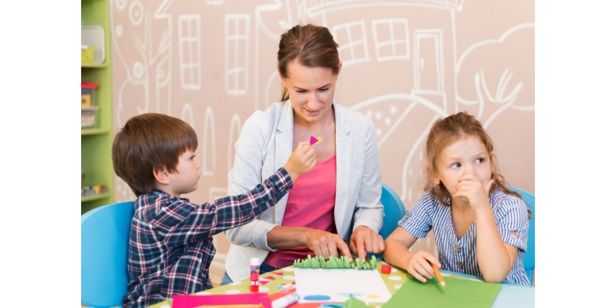 Od septembra veľká ZMENA: Učiteľky materských škôl čakajú nové pravidlá aj lepšie platy. Kto získa a čo to znamená?