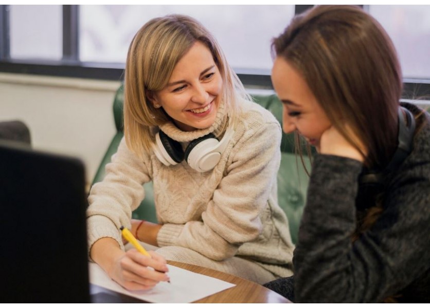 V triedach s mentorovanými učiteľmi ubúda nudné prednášanie, deti sú v nich aktívnejšie Online