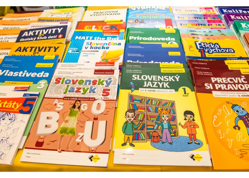 Ďalšia centralizácia v školstve: Učebnice