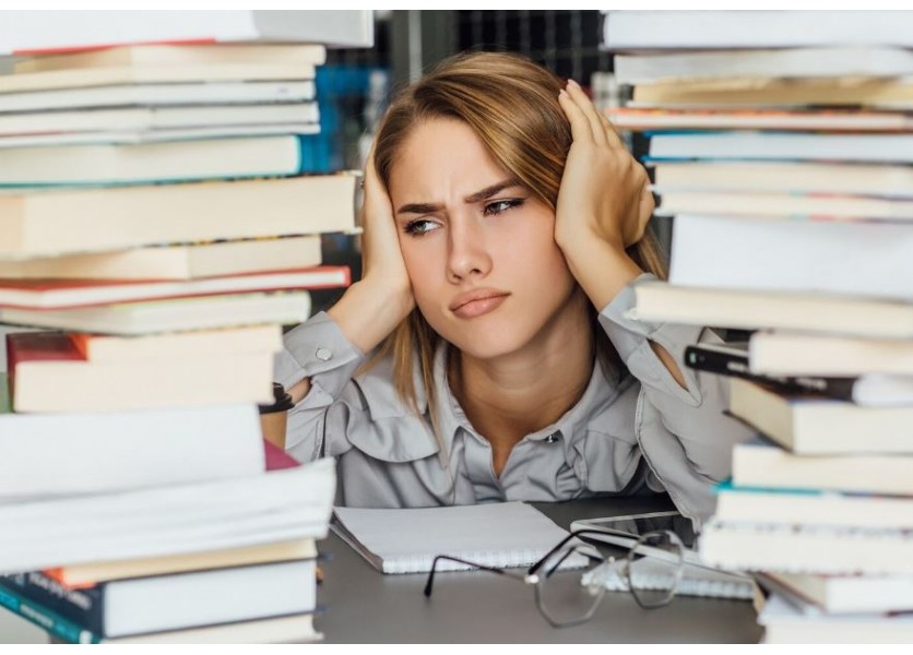 Slovenskí učitelia sú čoraz viac zahltení administratívou. Školy hovoria o systémovom probléme