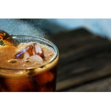 Prírodoveda - Hnedá Cola vs bezfarebná Cola Prírodoveda - Hnedá Cola vs bezfarebná Cola
