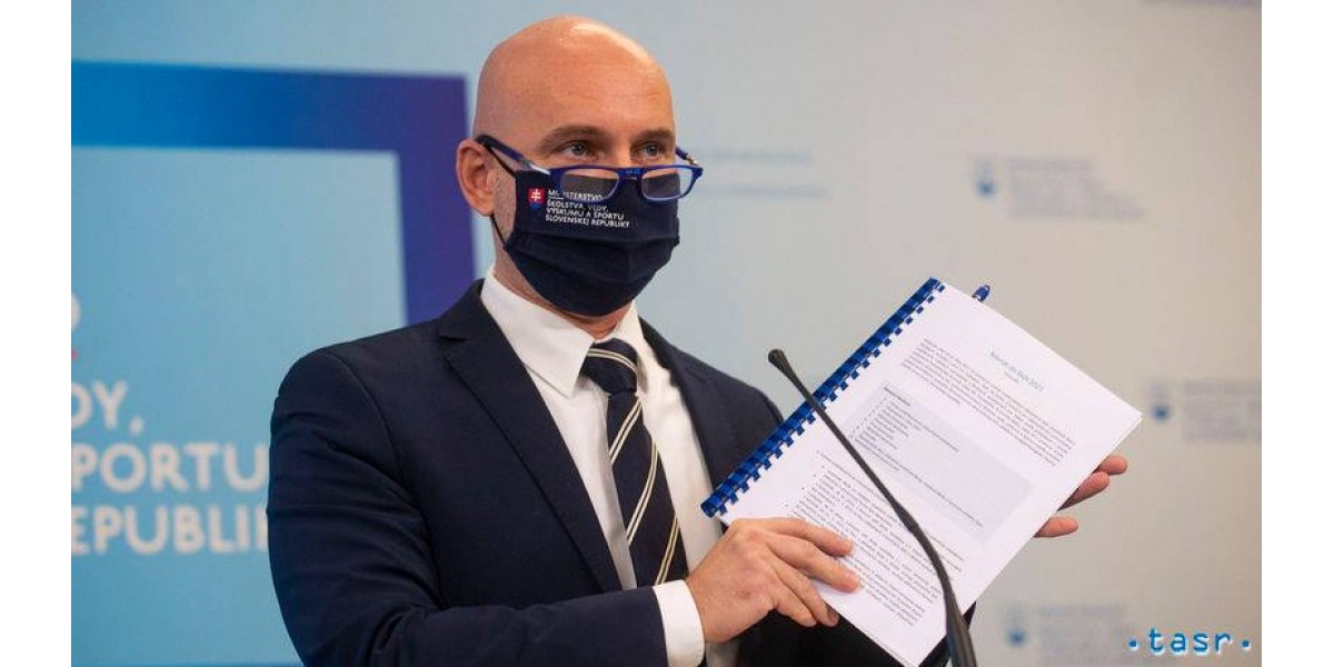 Alternatívna platforma rektorov hodnotí prácu Gröhlinga zatiaľ pozitívne