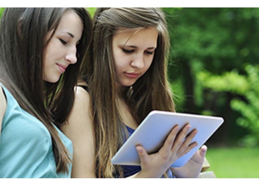 Školy na webe nájdu, ako žiadať o tablety či interaktívnu tabuľu