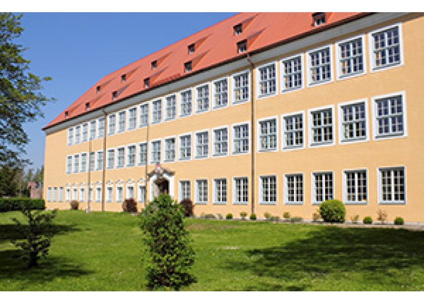 Dobré meno sa ťažko získava a ľahko stráca. Učitelia a školy! Viete, ako si ho máte chrániť?