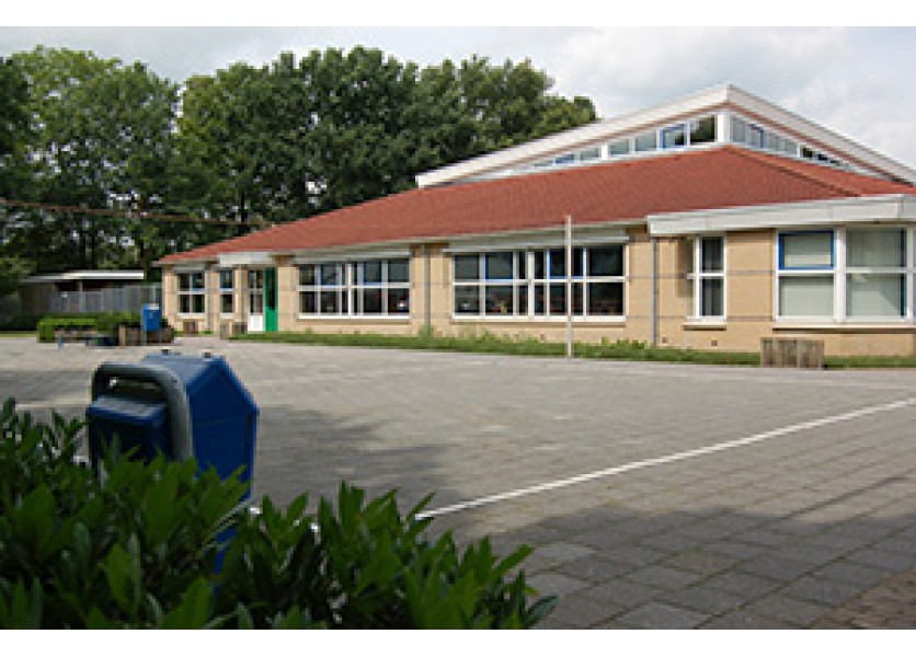 Premiér pripúšťa inventúru v školstve