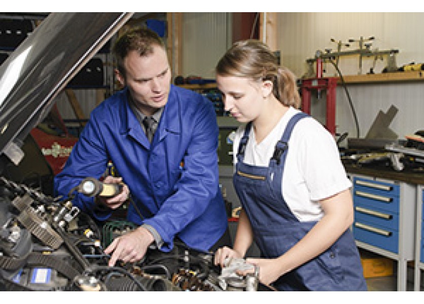 Draxler vyradil autá, pre školy