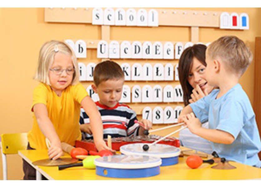 Učitelia v škôlkach bez prázdnin?