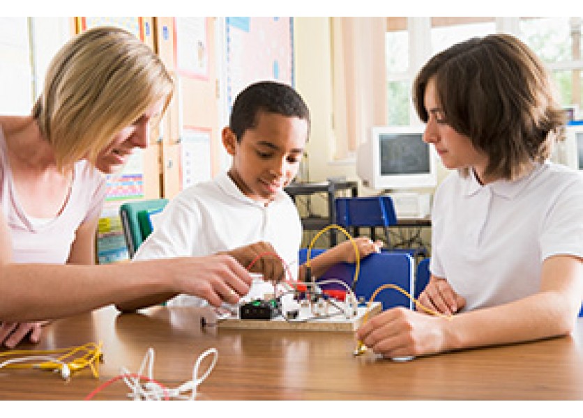 Viac techniky v školách