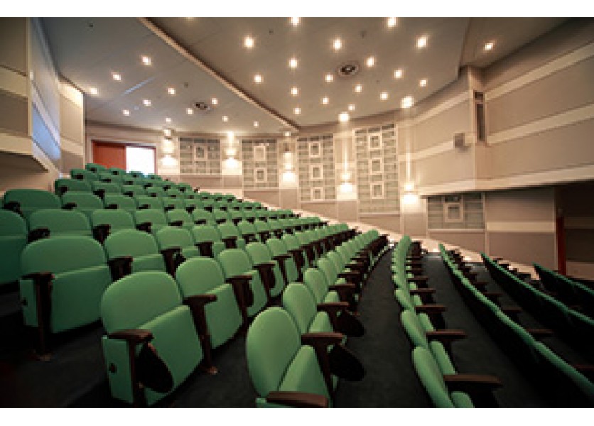 Draxler rozhodne o prípadnom rušení organizácií koncom roka