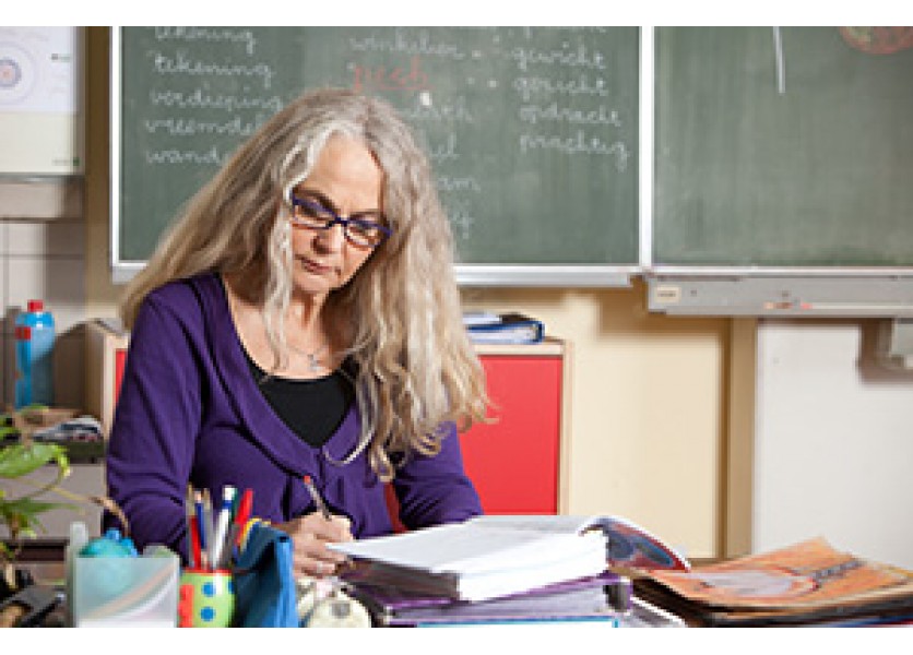 Riaditelia škôl budú odmeny vybavovať u starostov Riaditelia škôl budú odmeny vybavovať u starostov