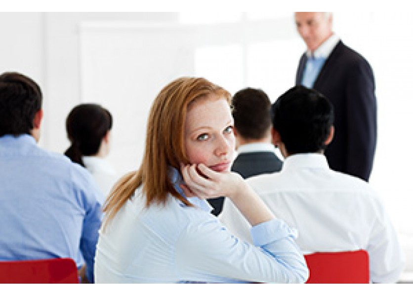 Polovica zo študentov v zahraničí tam chce ostať aj po škole