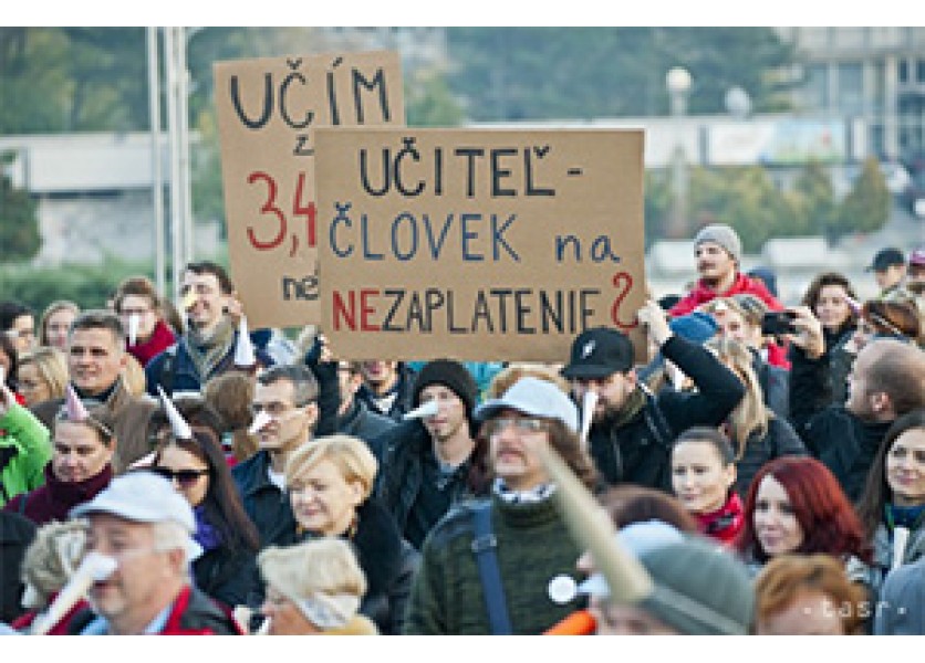 Časť učiteľov vstúpila do štrajku, niektoré školy zostanú zatvorené