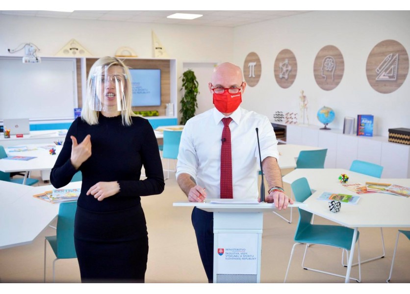 O týždeň sa školy otvoria aj pre väčšinu ôsmakov a deviatakov ZŠ O týždeň sa školy otvoria aj pre väčšinu ôsmakov a deviatakov ZŠ