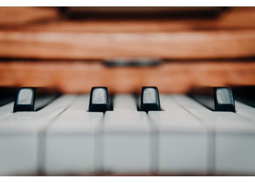 Poďte cez hudobnú na karneval!