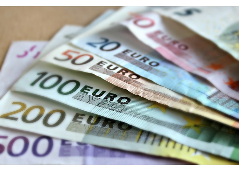 Treba odvážny krok a zvýšiť platy skokom a plošne, tvrdí ISU