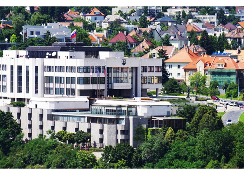 Poslanci nebudú od ministerstva školstva dostávať správu o vzdelávaní