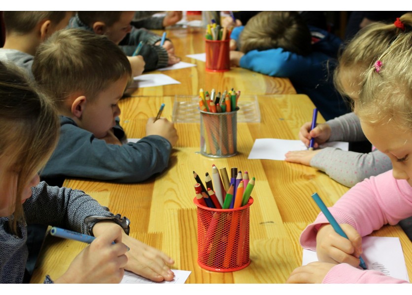 NKÚ: Škôlky sú preťažené