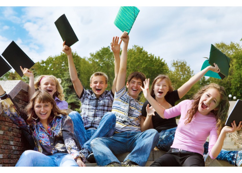 Polročné hodnotenie si dnes prevezme približne 700-tisíc žiakov