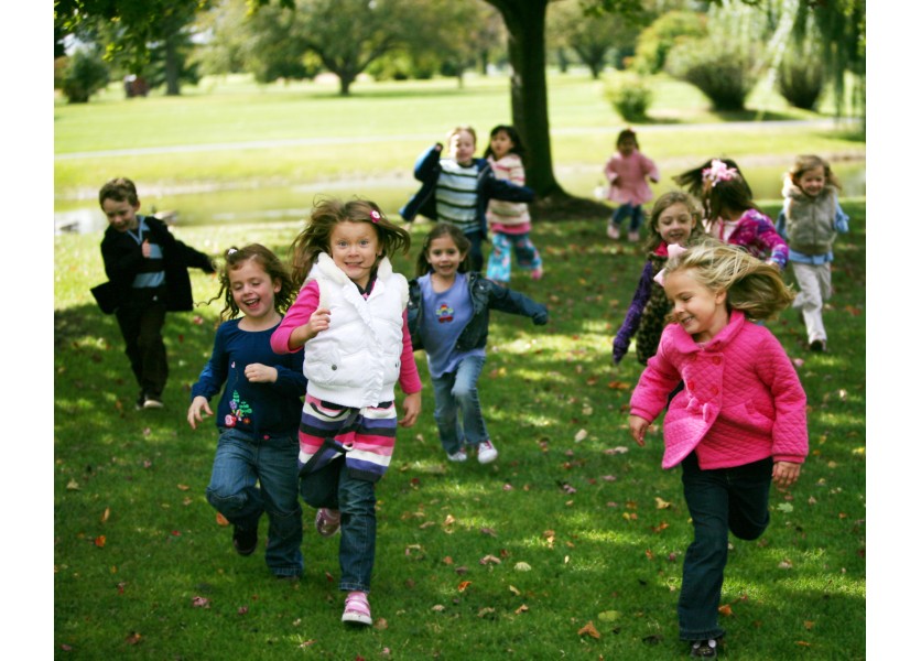 Rezort školstva odporúča telesnú a športovú výchovu organizovať v exteriéri