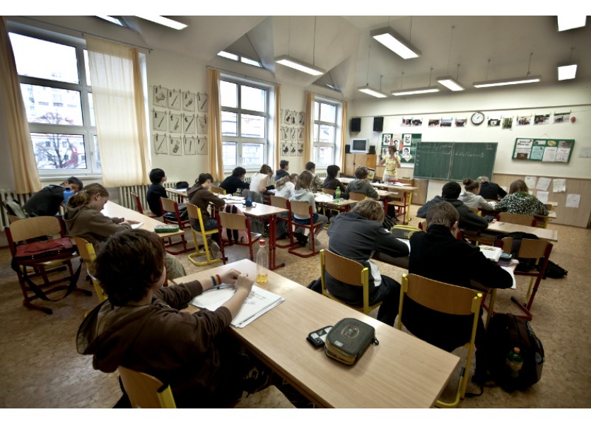 Politická minulosť zdeformovala dnešné fungovanie školstva