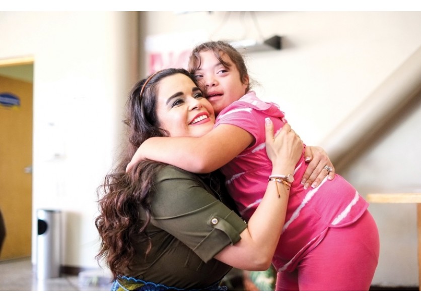 Osobní asistenti naďalej nebudú môcť pomáhať ŤZP na pôde škôl