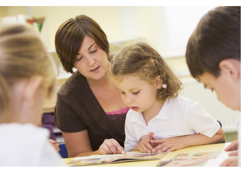 Učitelia chcú viac asistentov pre hyperaktívne deti