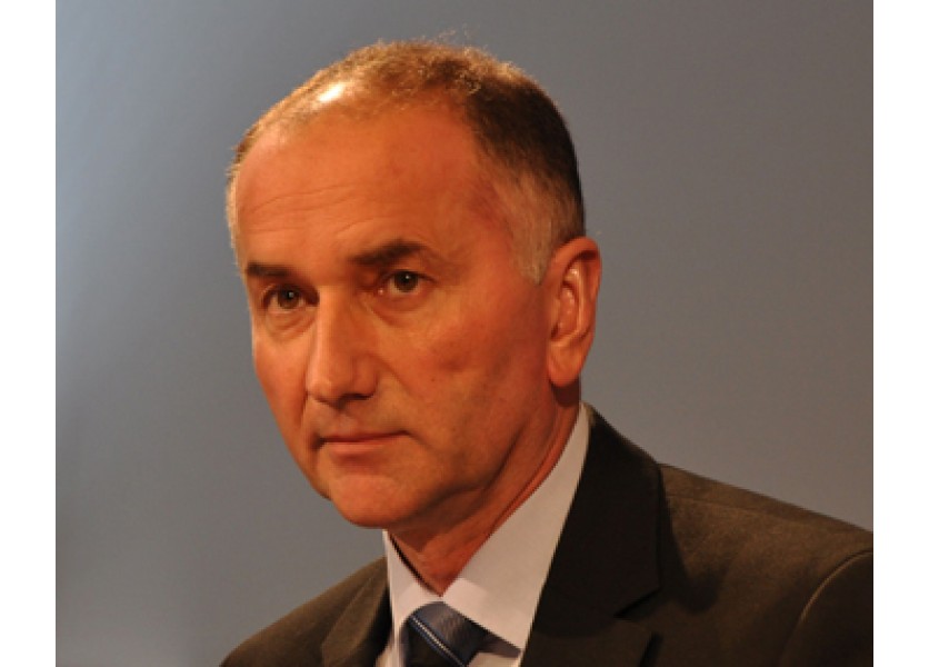 SNS by podporila odvolanie ministra školstva Jurzycu