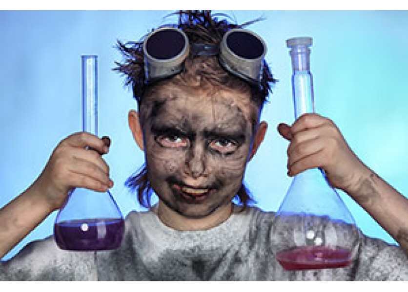 Žiaci 49 škôl pracujú v nových učebniach chémie či fyziky