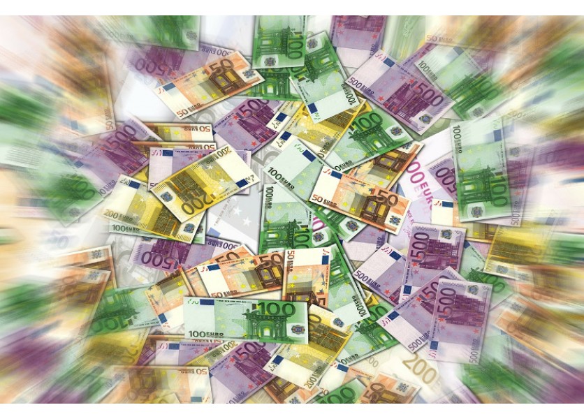 PREZIDENT: Minister školstva ho nepresvedčil o tom, že eurofondy boli prideľované transparentne