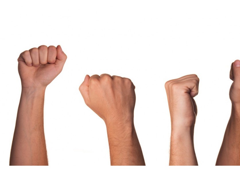 Pred budovou MŠVVaŠ protestovali učitelia i študenti