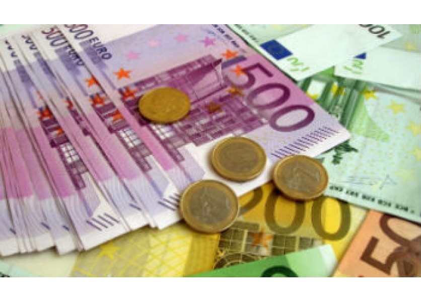 Platové tarify pedagogických a odborných zamestnancov od 1. januára 2012