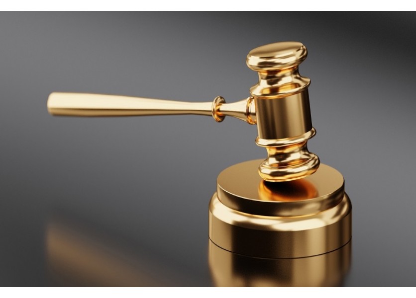 Ak riaditeľ školy nepodá včas priznanie majetku,nemá byť hneď odvolaný