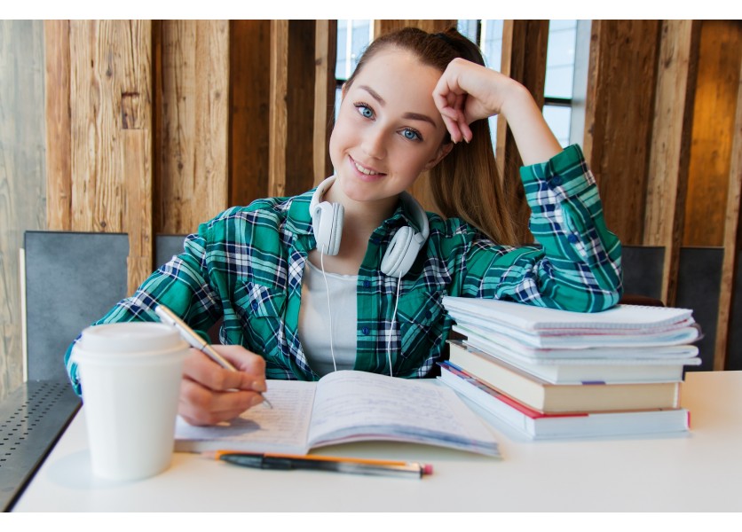 Minister Gröhling otvoril otázku otvorenia stredoškolských internátov