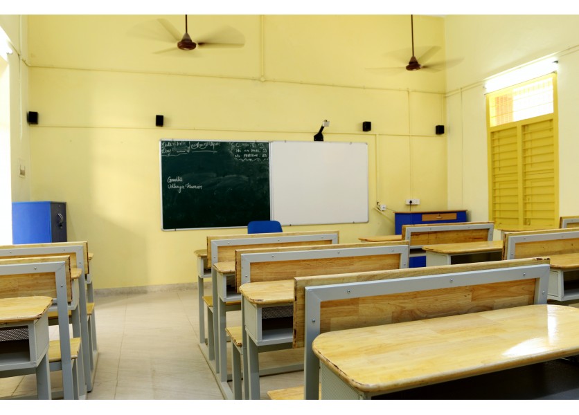 Gröhling: Od pondelka zostanú otvorené aj špeciálne školy Gröhling: Od pondelka zostanú otvorené aj špeciálne školy