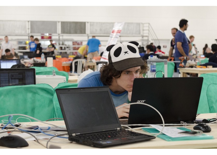 V Británii reformoval informatiku. Hovorí, že deti by sa mali učiť o technológiách od narodenia