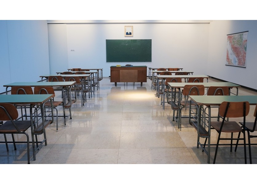 Rezort školstva: Riaditeľ nemôže rozhodnúť o uzavretí celej školy