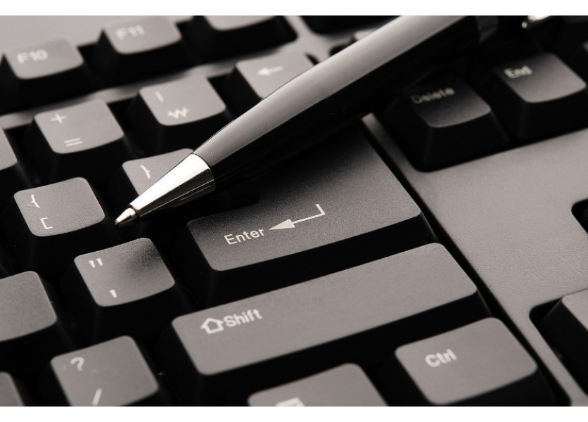 Školám by sme mali umožniť, aby si našli pripojenie na internet samy