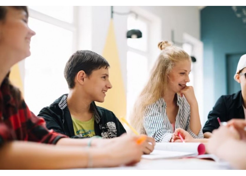 Prezidentka a D. Bútora diskutovali so študentmi o hoaxoch