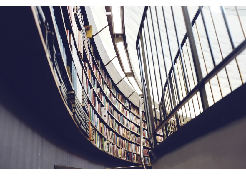 Bakalárov viac smerujú k praxi