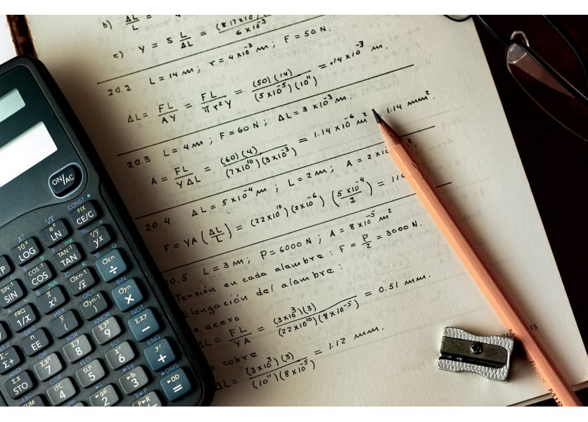 Začínajú sa maturity, v utorok žiaci píšu test a sloh zo slovenčiny