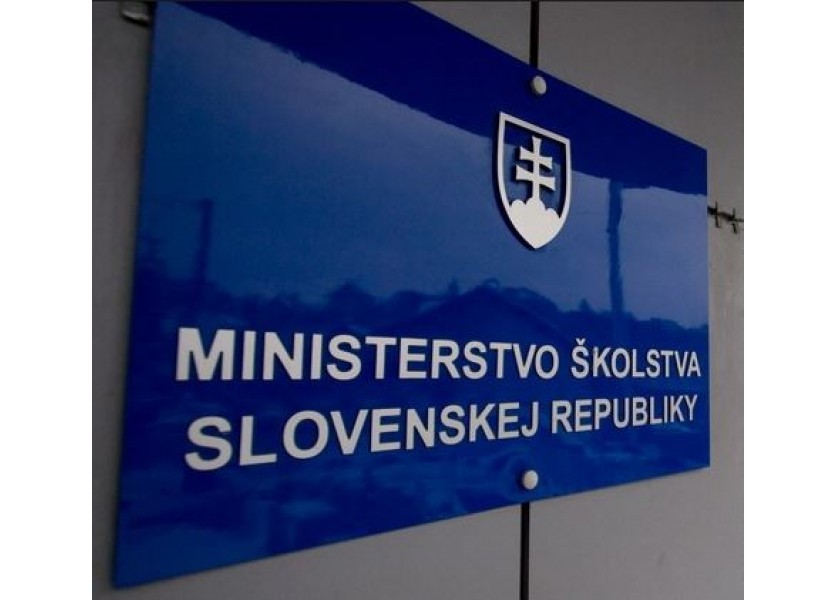 Bude mať na to nervy? Pellegrini začal na ministerstve školstva poriadne pucovať