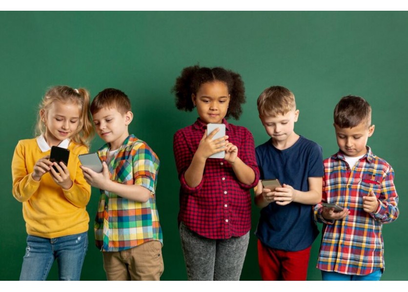 Mobily na školách odvádzajú deťom pozornosť