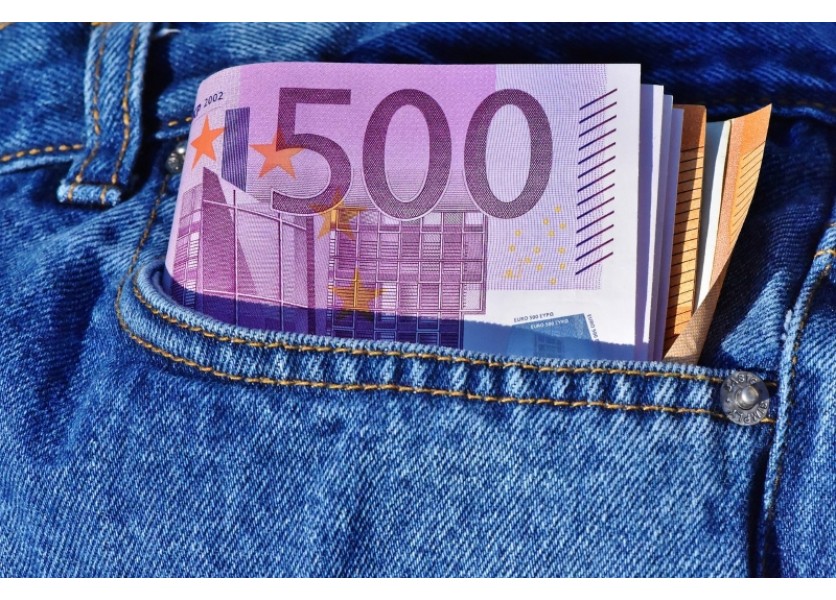 Vláda: Súčasný kreditový príplatok by sa mal zrušiť