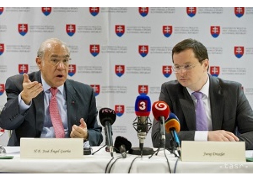 OECD: Na Slovensku sa vynakladá nízky objem financií na školstvo