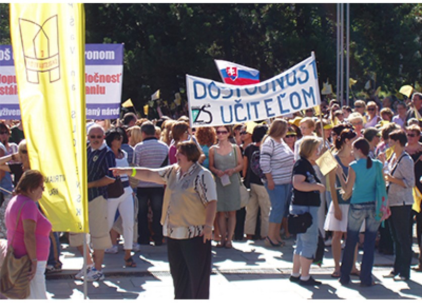 Učitelia budú 7. mája protestovať pred parlamentom