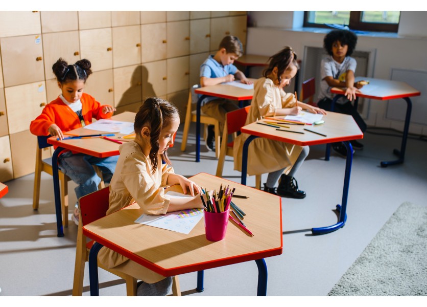 B. Gröhling obhajuje otvorené školy, poukazuje na fixnú skupinu ľudí v školách