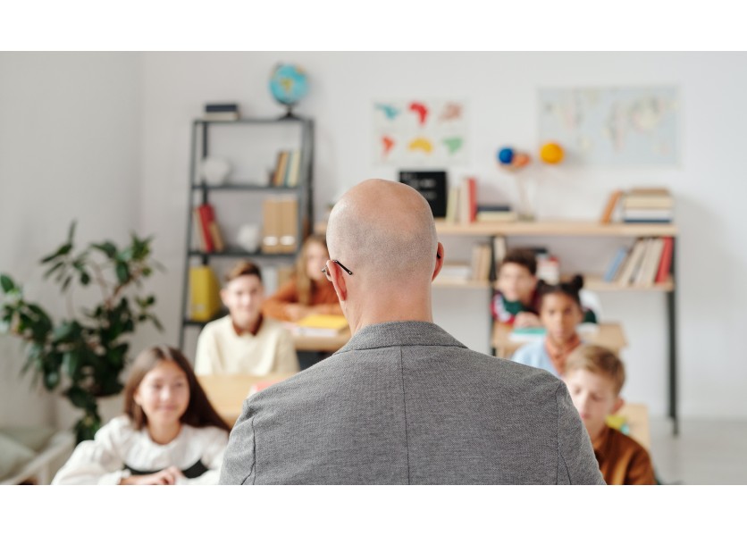 Reforma má odstrániť memorovanie poučiek a zlepšiť kritické myslenie študentov a žiakov Reforma má odstrániť memorovanie poučiek a zlepšiť kritické myslenie študentov a žiakov