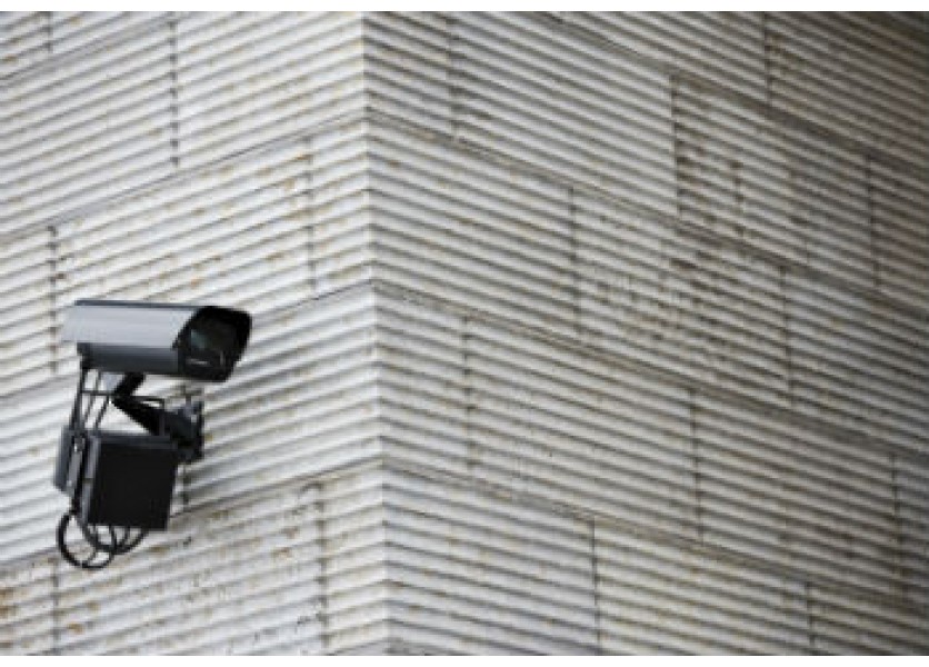 Kamery proti demolovaniu školy