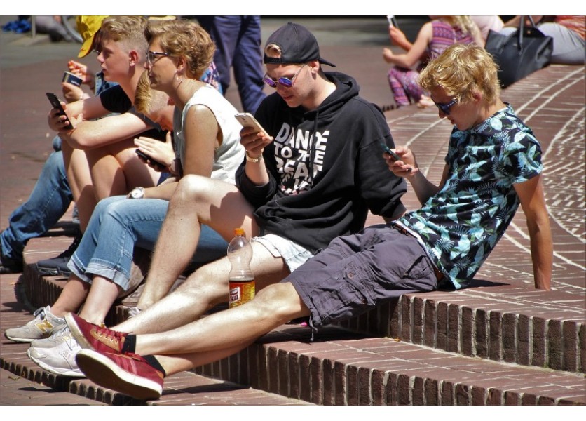 Aktivisti vyzvali ministerstvo školstva, aby pomohlo školám bojovať proti extrémizmu