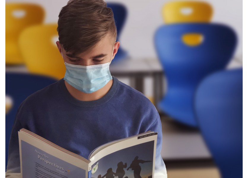 Učitelia oceňujú, že manuál ministerstva školstva zveril zodpovednosť samotným školám